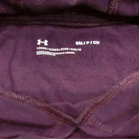 Woman’s Under Armour Maroon Sleeveless hooded Activewear Shirt Size Small - Picture 5 of 5